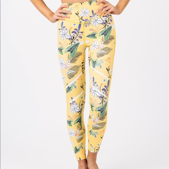 ZYIA Active Floral Reflective Light n Tight Hi-Rise 7/8 24” RC Leggings - Picture 15 of 15